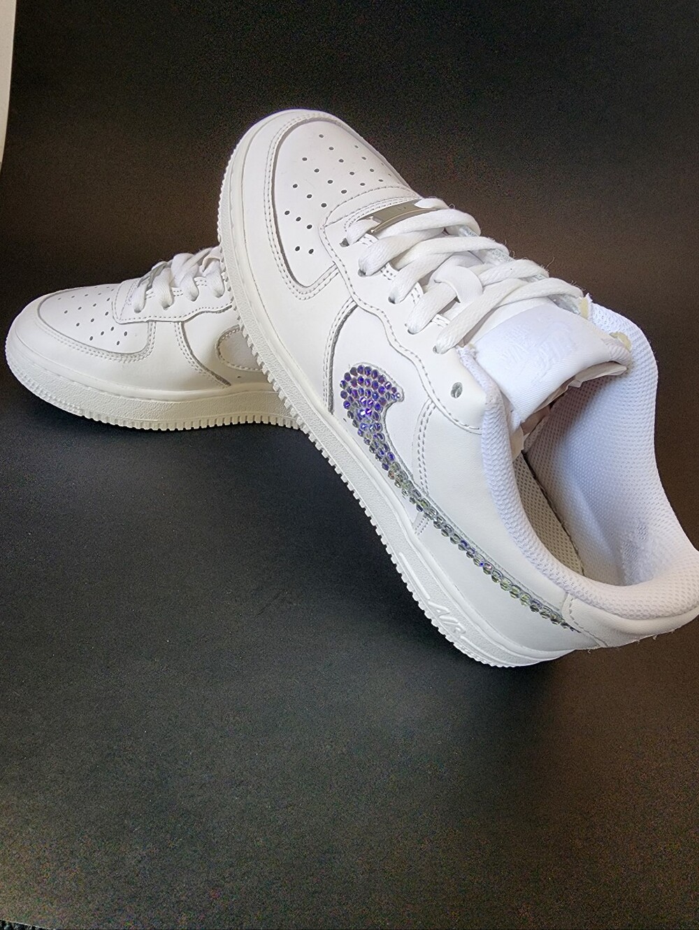 NIKE AIR FORCE 1 " SWAROVSKI CUSTOMIZED " WOMEN US SIZE 6 GREAT COND - Picture 4 of 13